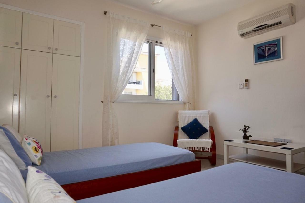 Aurora Townhouse - Complimentary Paphos Airport Transport Villa Exterior photo