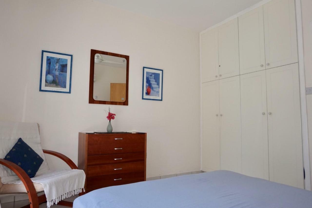 Aurora Townhouse - Complimentary Paphos Airport Transport Villa Exterior photo