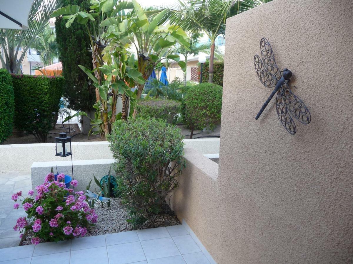 Aurora Townhouse - Complimentary Paphos Airport Transport Villa Exterior photo