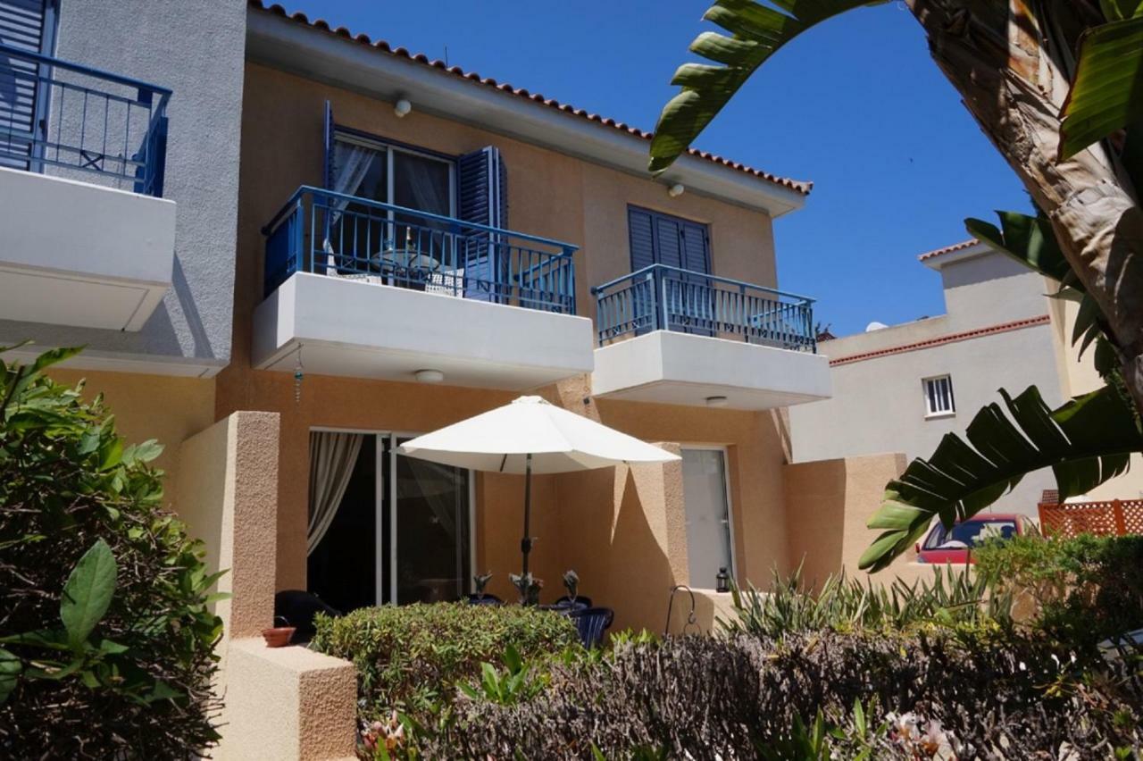 Aurora Townhouse - Complimentary Paphos Airport Transport Villa Exterior photo